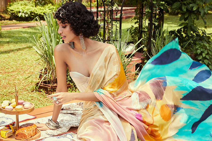 women-foil-print-saree